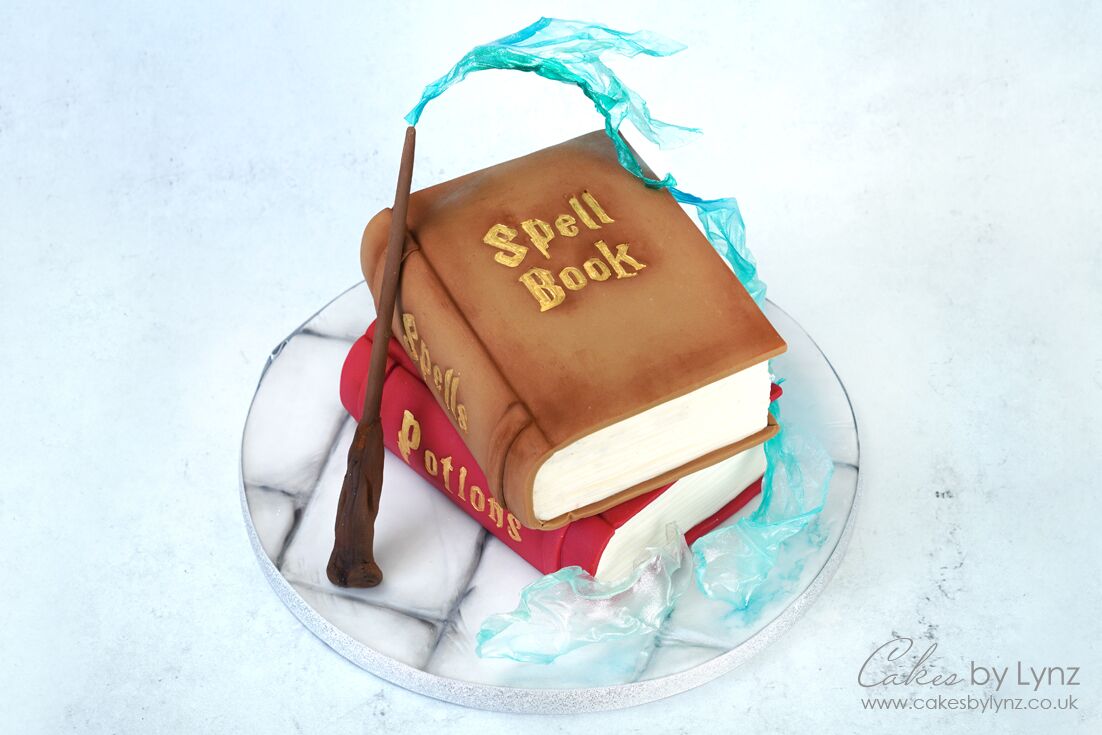 24 Incredible Cakes Inspired By Books