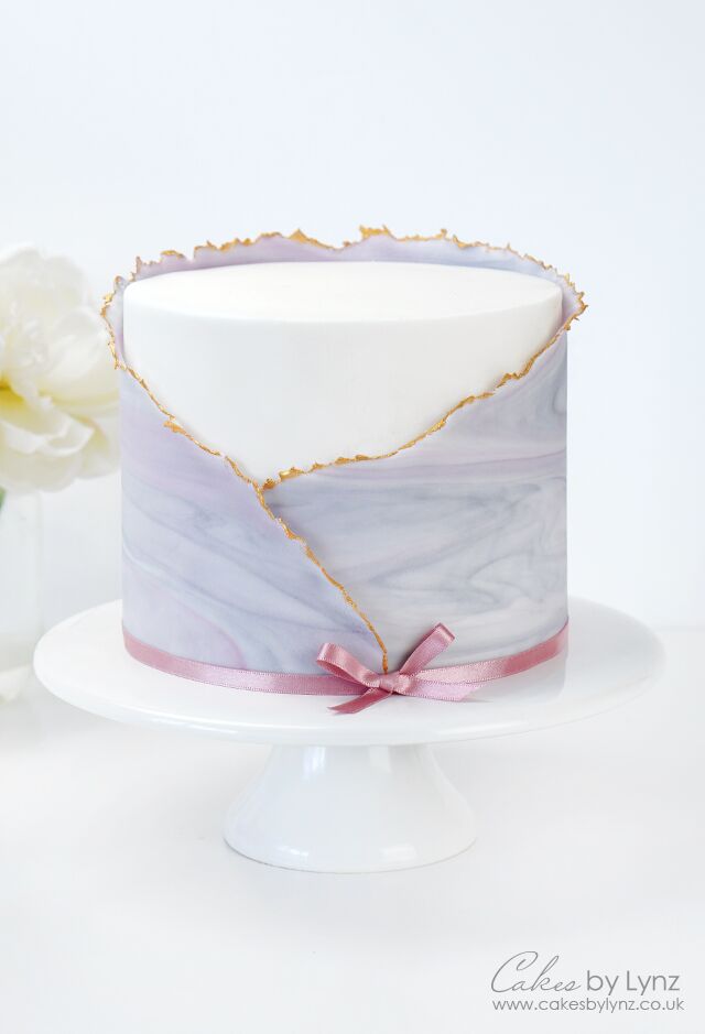 Trending - Marble Wedding Cakes - Devine Bride