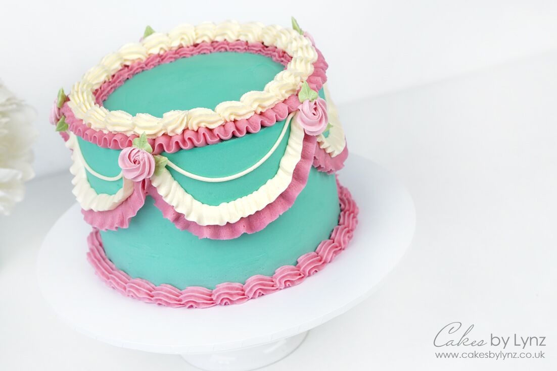 How to Make a Striped Buttercream Cake- Cake Decorating Tutorial - My Cake  School