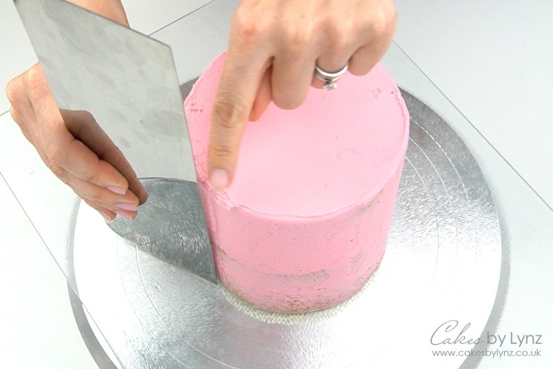 Your Guide to Frosting a Cake with Smooth Buttercream - Sugar & Sparrow