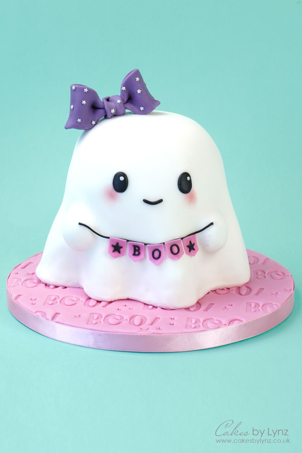 Little Johnny the Friendly Ghost Cake
